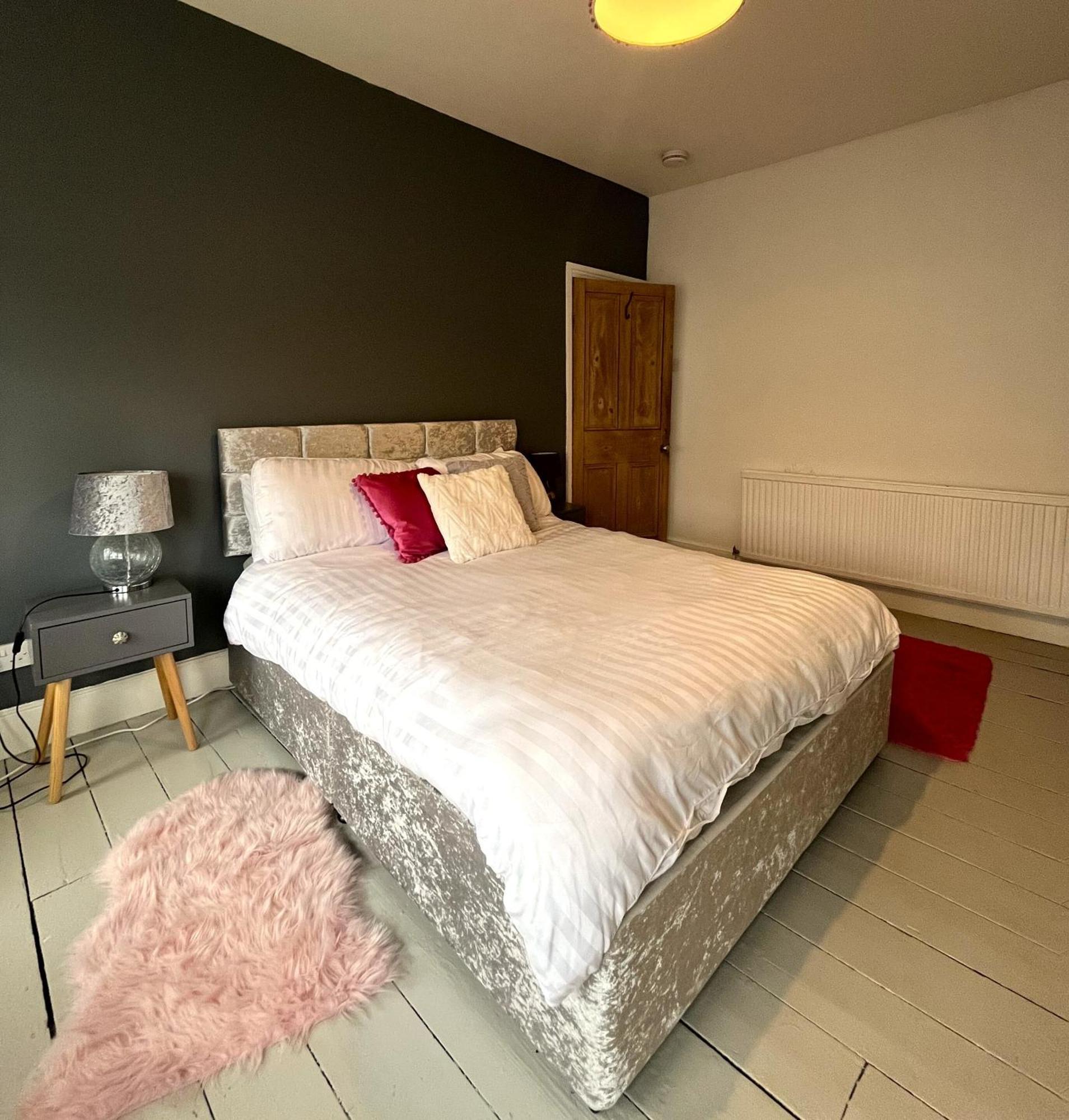Charming Cottage Retreat With Garden - Sleeps 12 Bristol Exterior photo