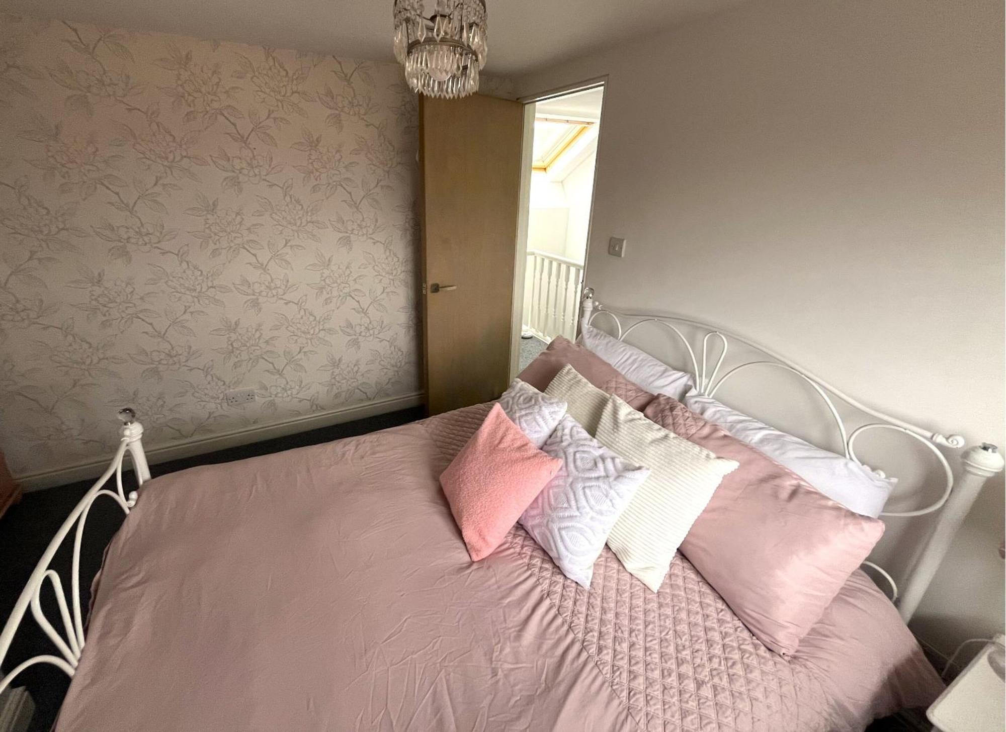 Charming Cottage Retreat With Garden - Sleeps 12 Bristol Exterior photo